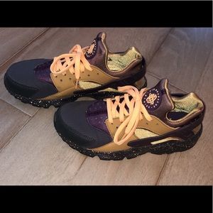 Air Huarache by Nike